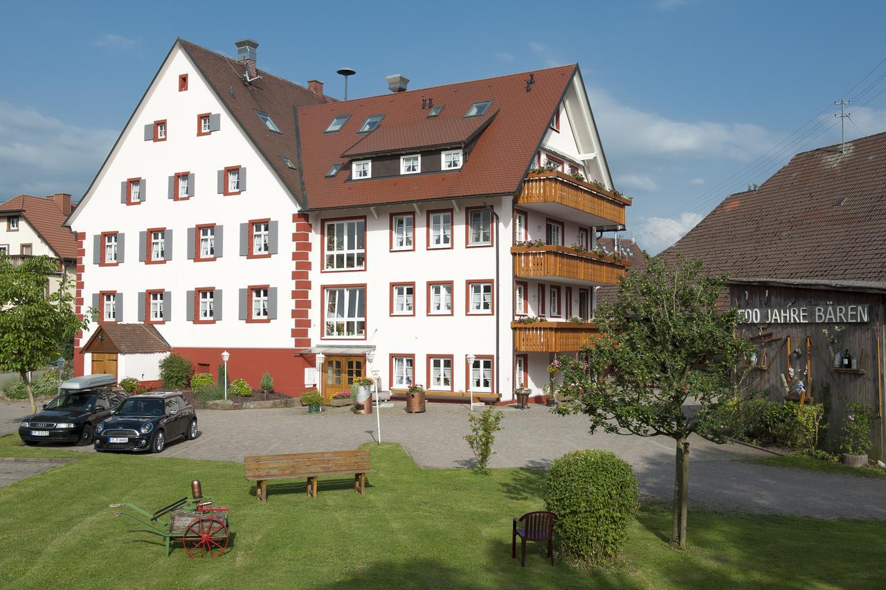 Landgasthof Baeren Hotel Kirchzarten Exterior photo